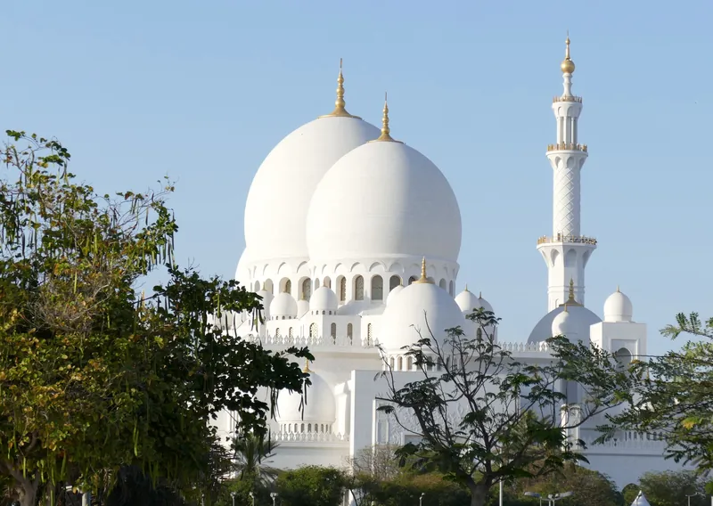 Abu Dhabi Louvre + Grand Mosque