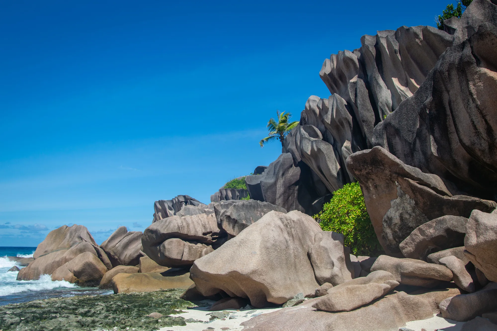 La Digue travel 2