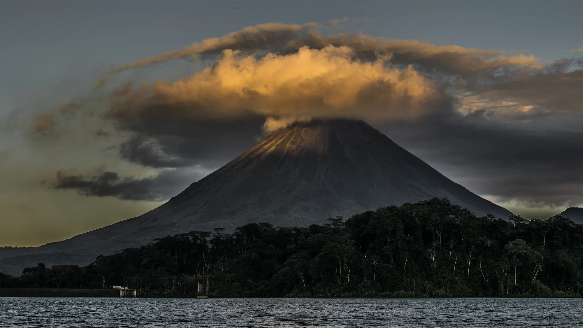 Arenal Volcano travel 1