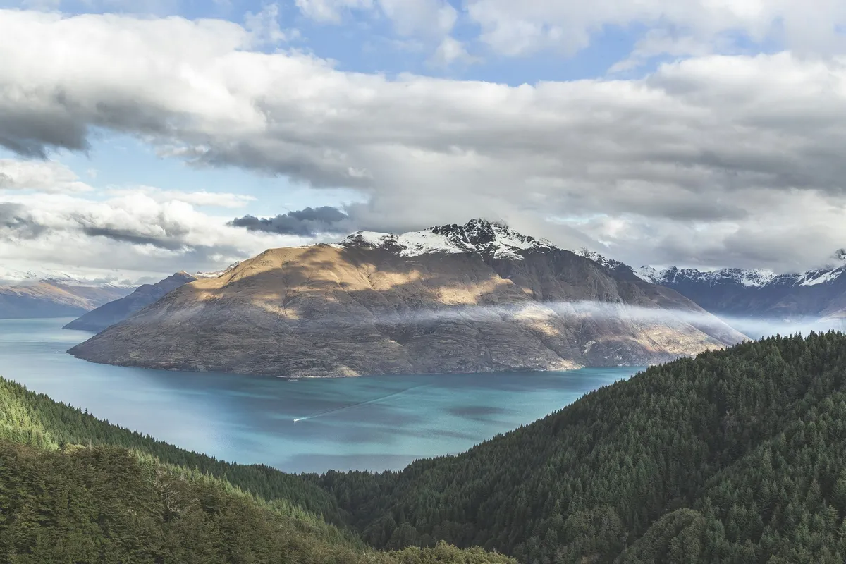 New Zealand: Edge of Adventure travel 1