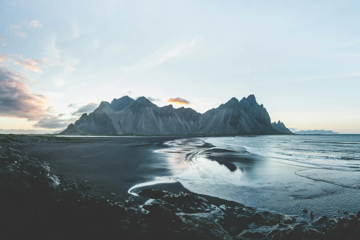 Iceland Northern Lights travel 1