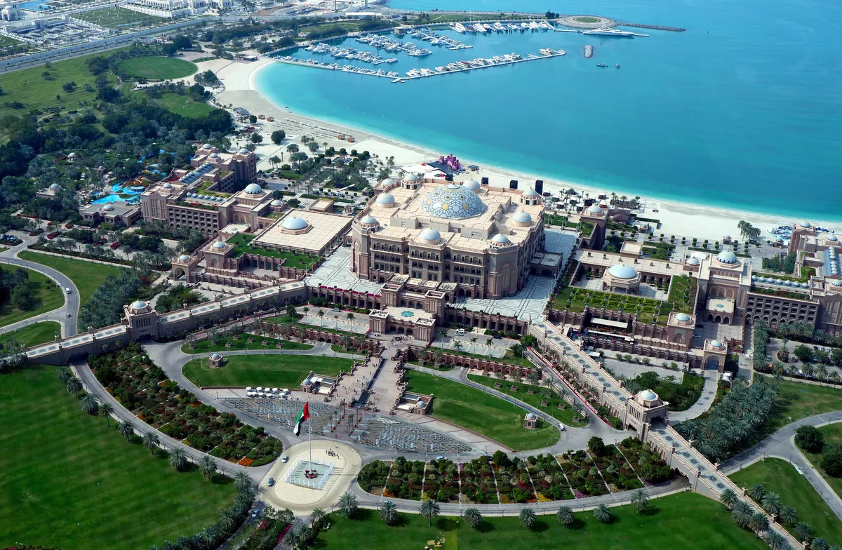 Abu Dhabi travel 1